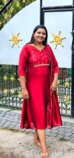 Anagha   Maroon Vichithra Silk Top and Shawl