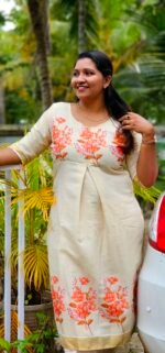 Floral Printed Tissue Slitted Onam Kurti - Image 3