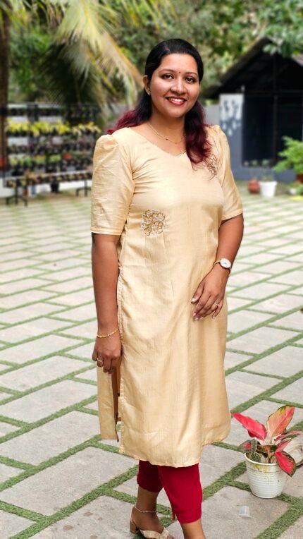 Aura Cream Vichitra Silk ethnic Kurti